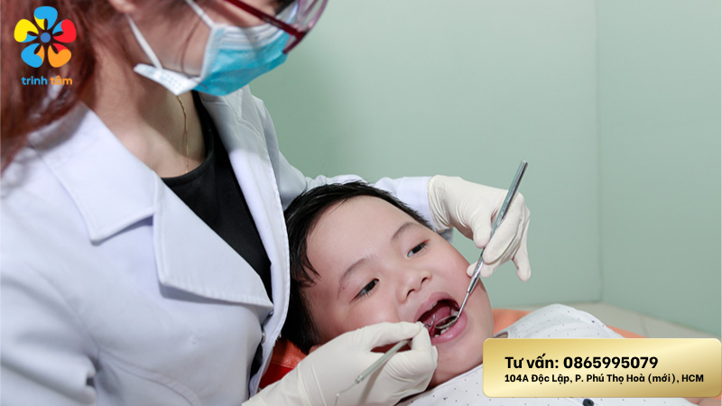 chấn thương răng sữa